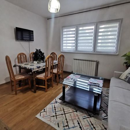 Rest & Recharge 4Bdr Apt- Free Parking, Ac & Garden Sarajevo Luaran gambar