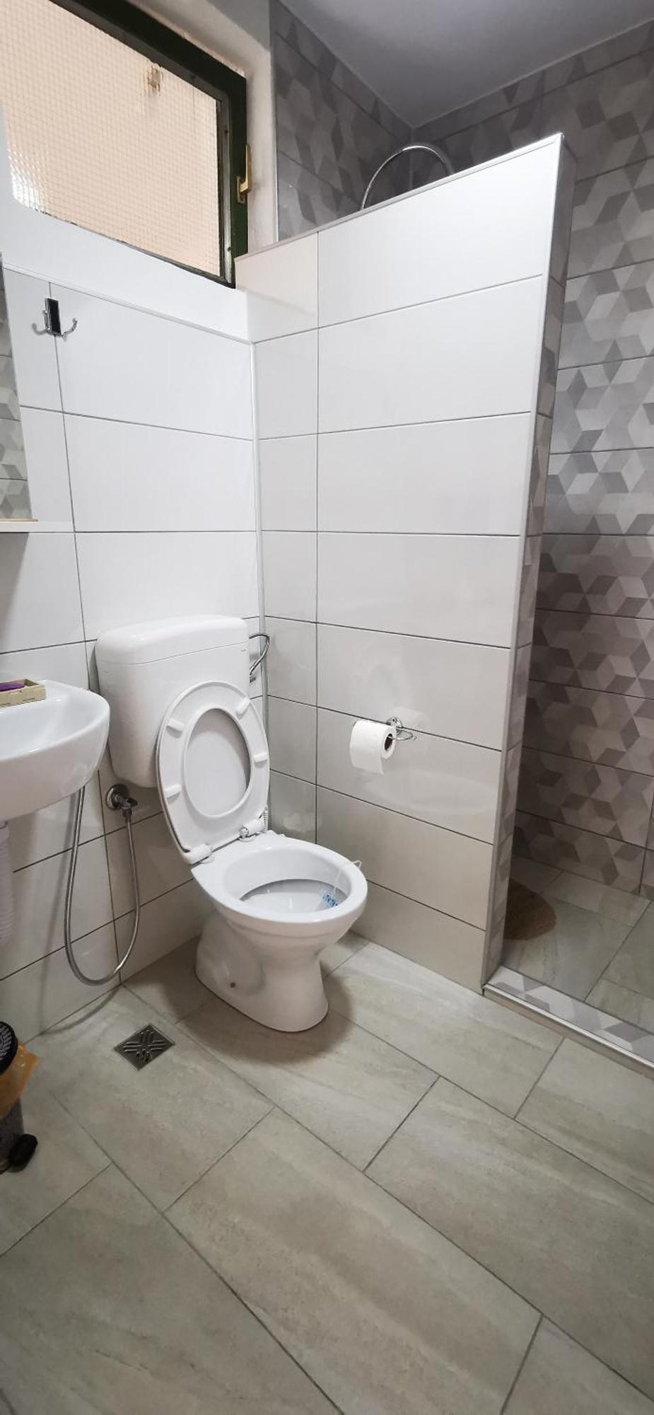 Rest & Recharge 4Bdr Apt- Free Parking, Ac & Garden Sarajevo Luaran gambar