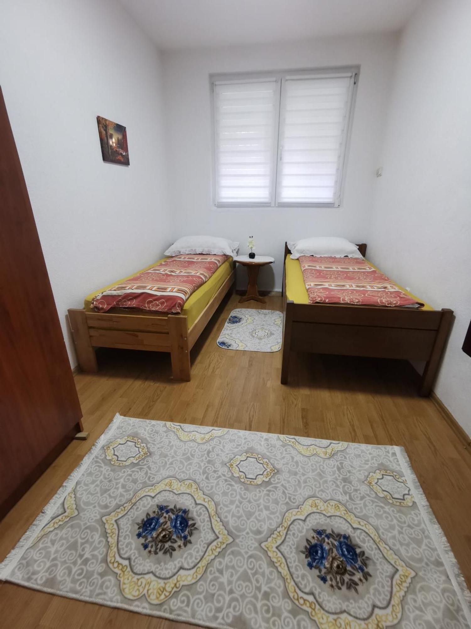Rest & Recharge 4Bdr Apt- Free Parking, Ac & Garden Sarajevo Luaran gambar