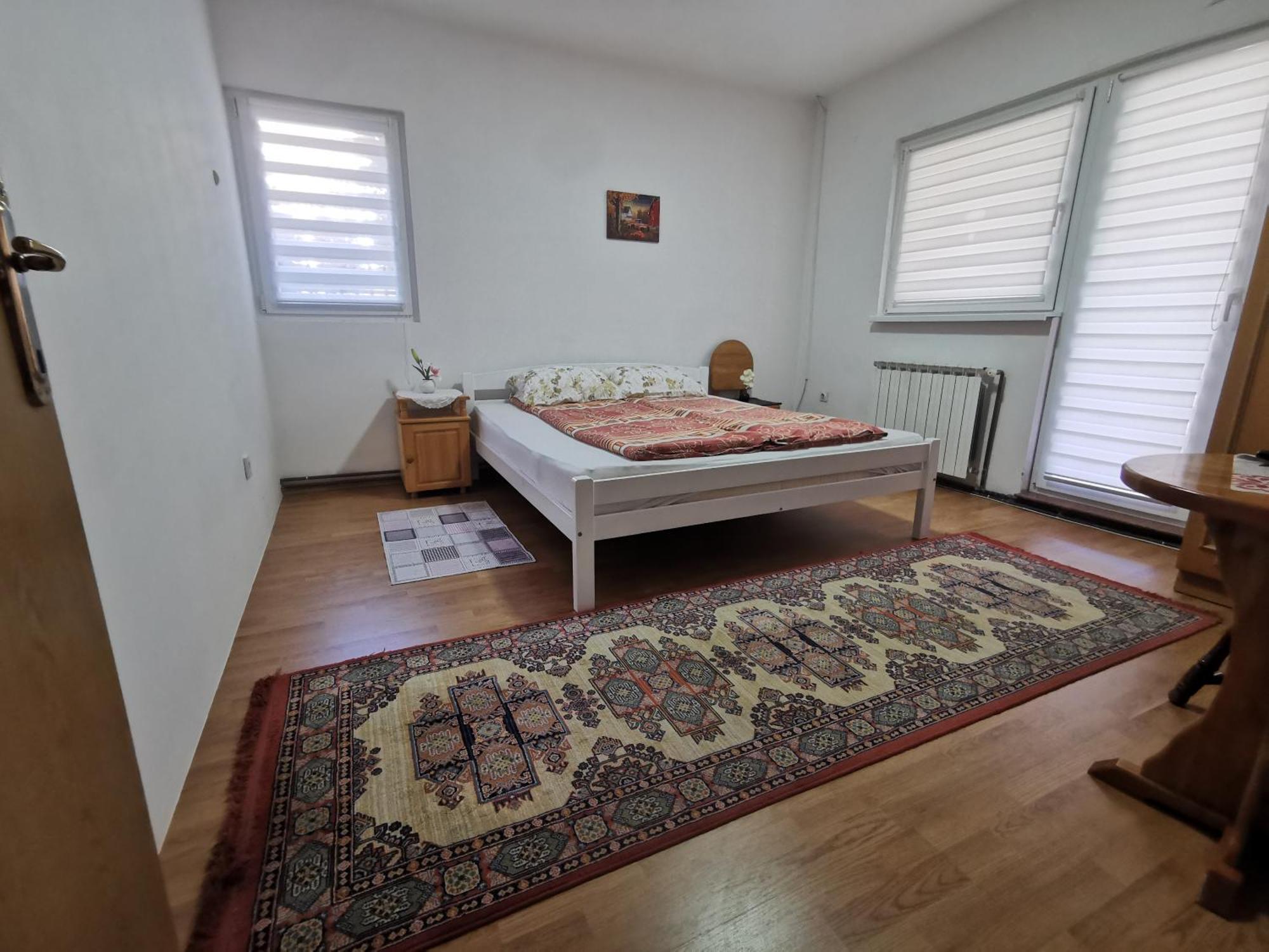 Rest & Recharge 4Bdr Apt- Free Parking, Ac & Garden Sarajevo Luaran gambar
